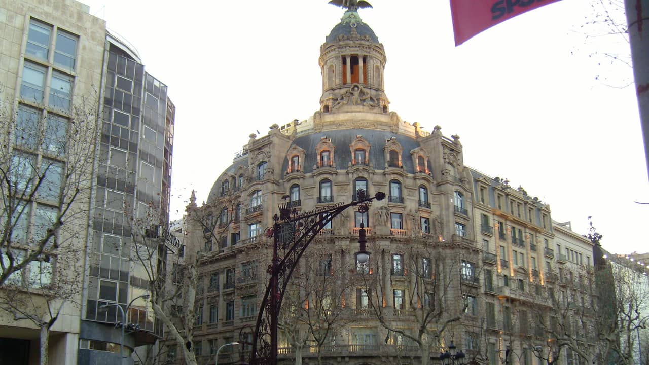 Corner building on Passeig de Gràcia, in Eixample